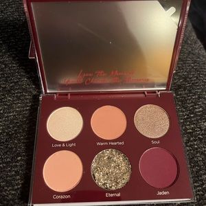 Eyeshadow palette